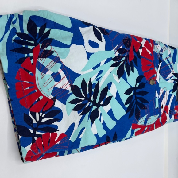 TOMMY HILFIGER 7" Regular Fit Leaf Shorts - Picture 9 of 9